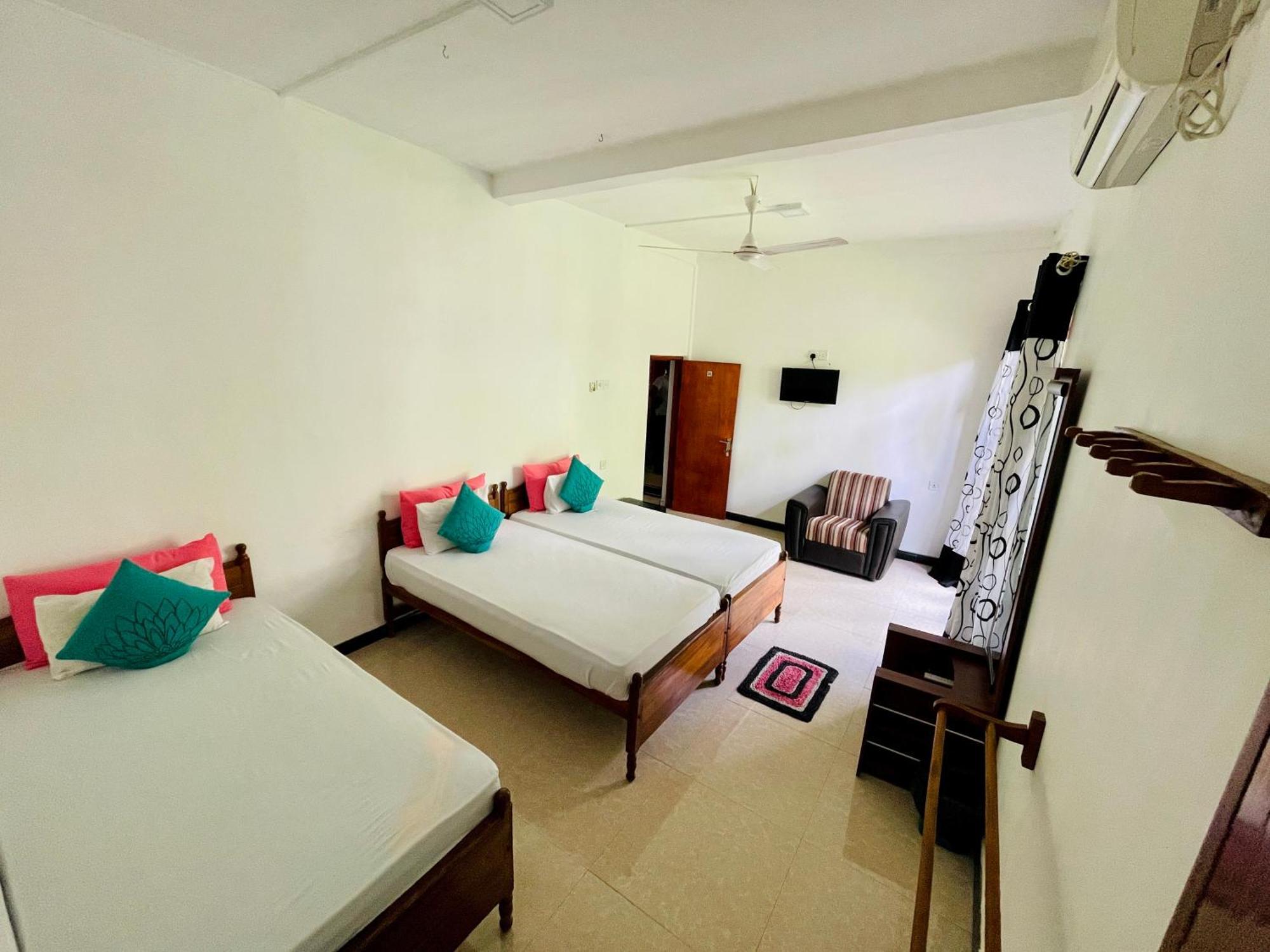 Tishan Holiday Resort Polonnaruwa Zimmer foto